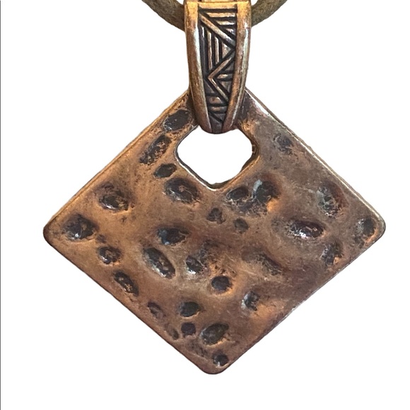 Premier Designs Medallion Beaded Necklace - Picture 2 of 4